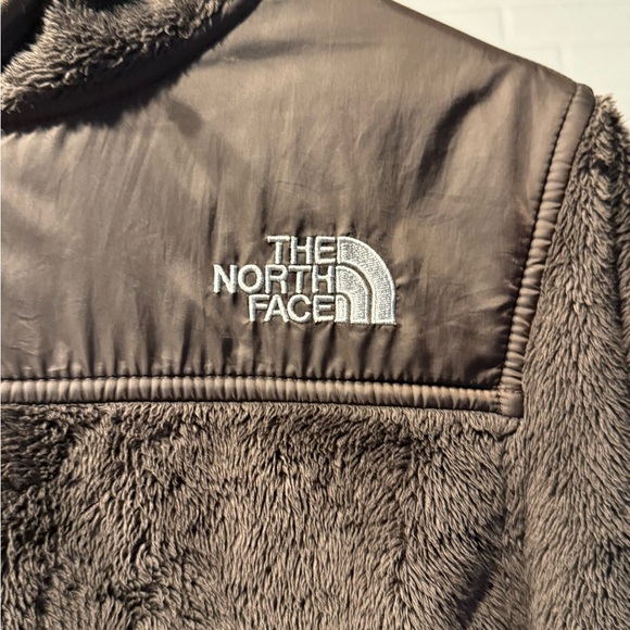 The North Face Chocolate Fleece Jacket - Picture 2 of 4